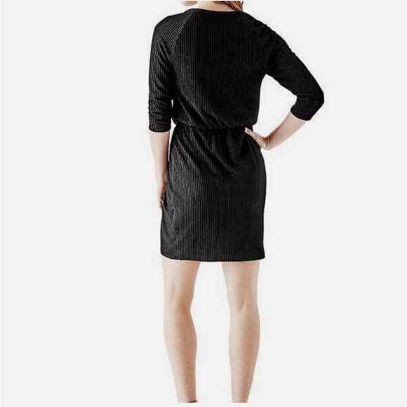 NEW GUESS Metallic Wrap Black Dress
Tulip Skirt Size M - Picture 2 of 9